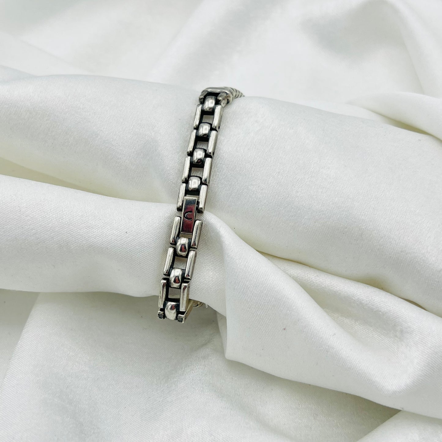 🩶Silver-Toned Watch