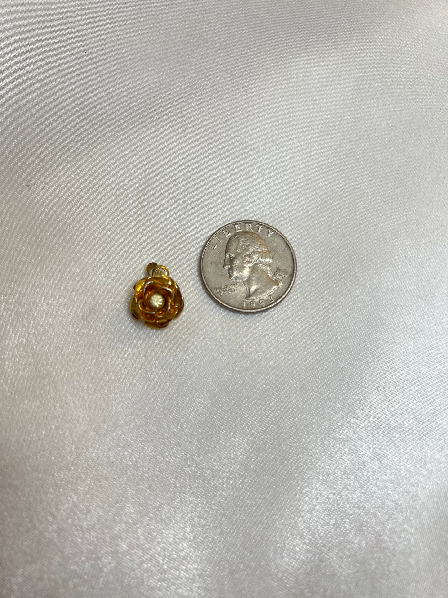 Diamanté Flower Pendant