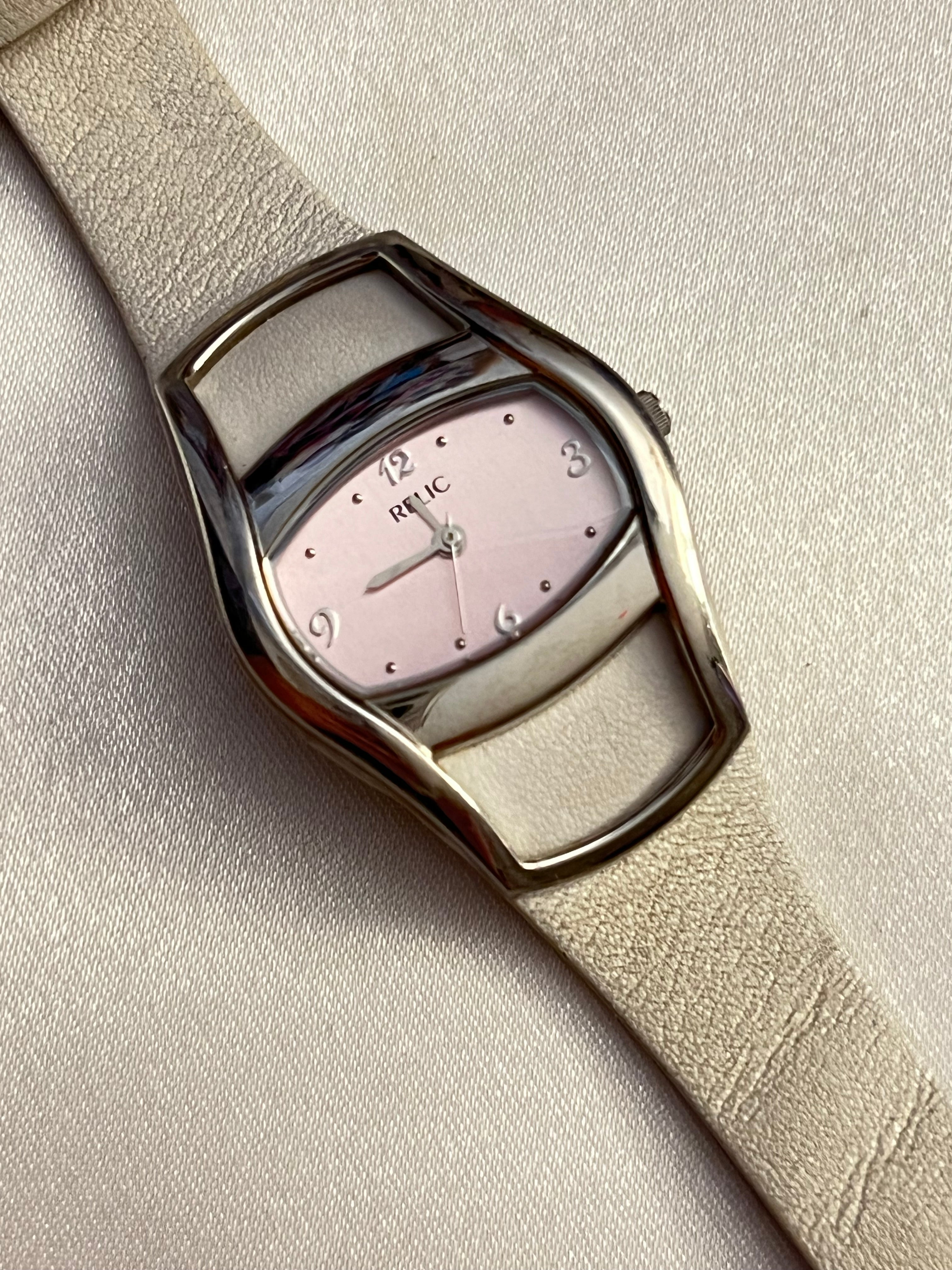 💗🤍 White Leather Pink Face Watch