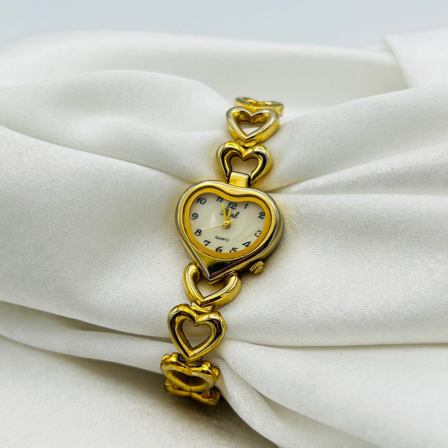 💛 Gold-Toned Heart Dial Watch