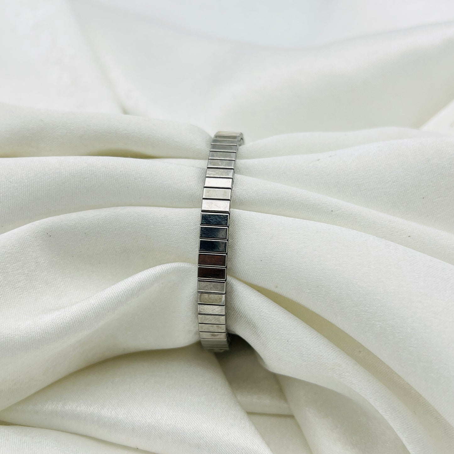 Dainty Heart Silver Tone Expansion Watch