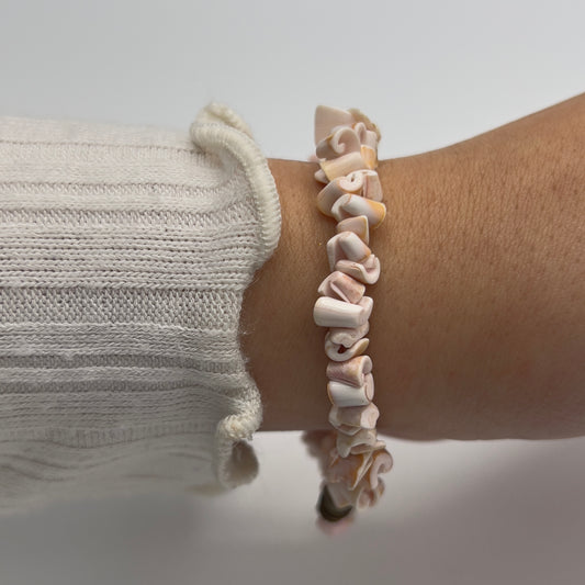 💞🐚 Baby Pink Shell & Pearl Bracelet