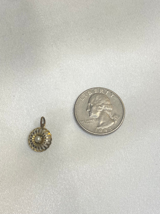 Gold Pearl Pendant