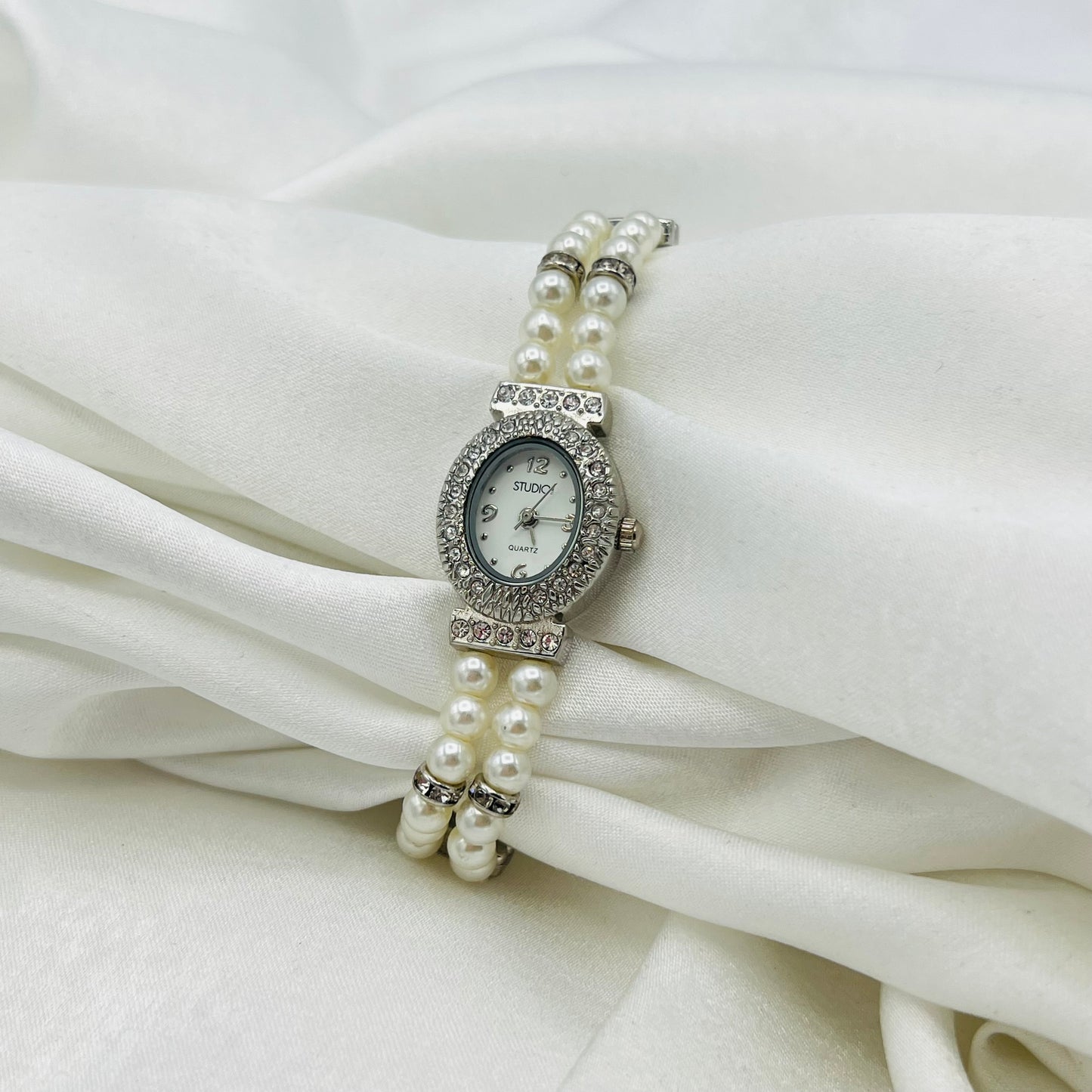 🤍 Pearl Beaded Diamanté Silver-Toned Watch