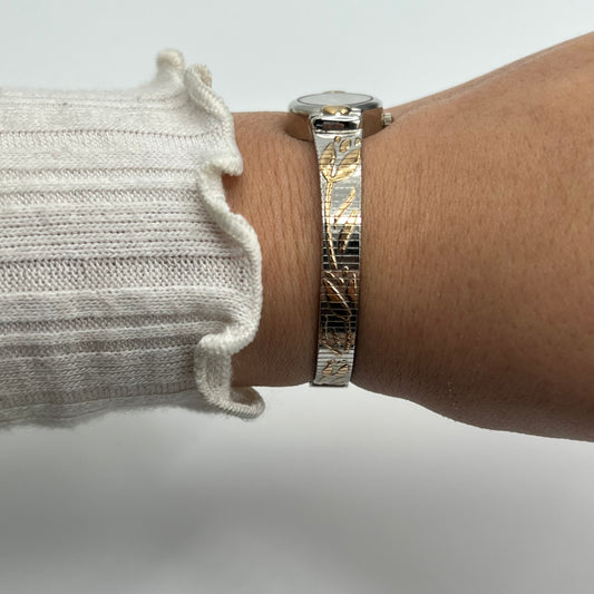 💗🩶 Two-Toned Watch with Flower Detailing