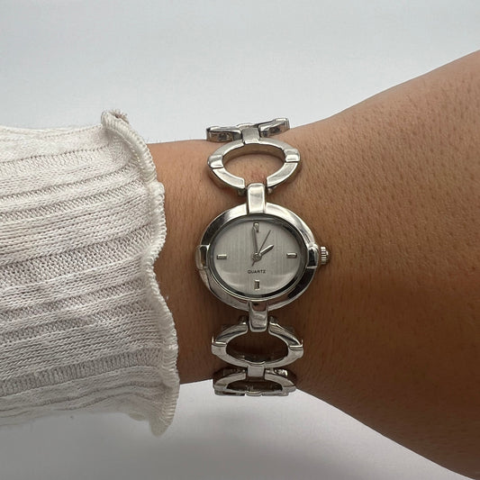 🩶 Silver-Toned Circle Detailed Watch