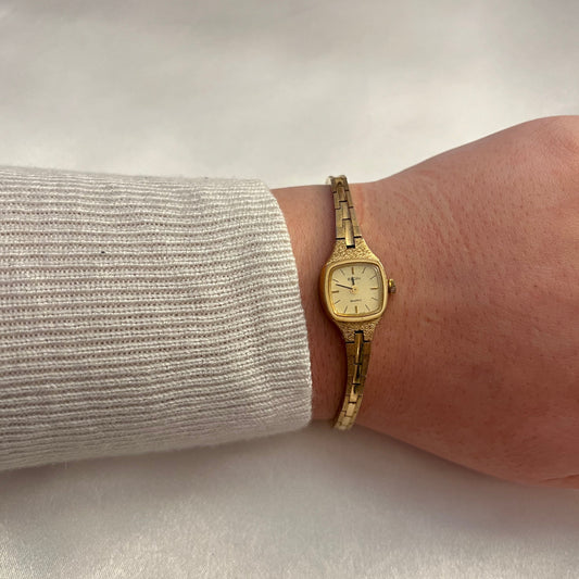 💛 Dainty Elgin Gold-Toned Watch