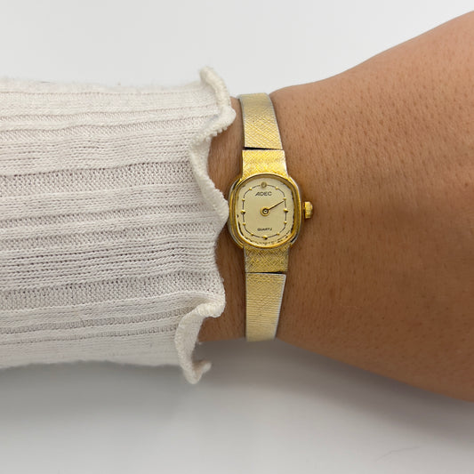 Classic Gold-Toned Watch