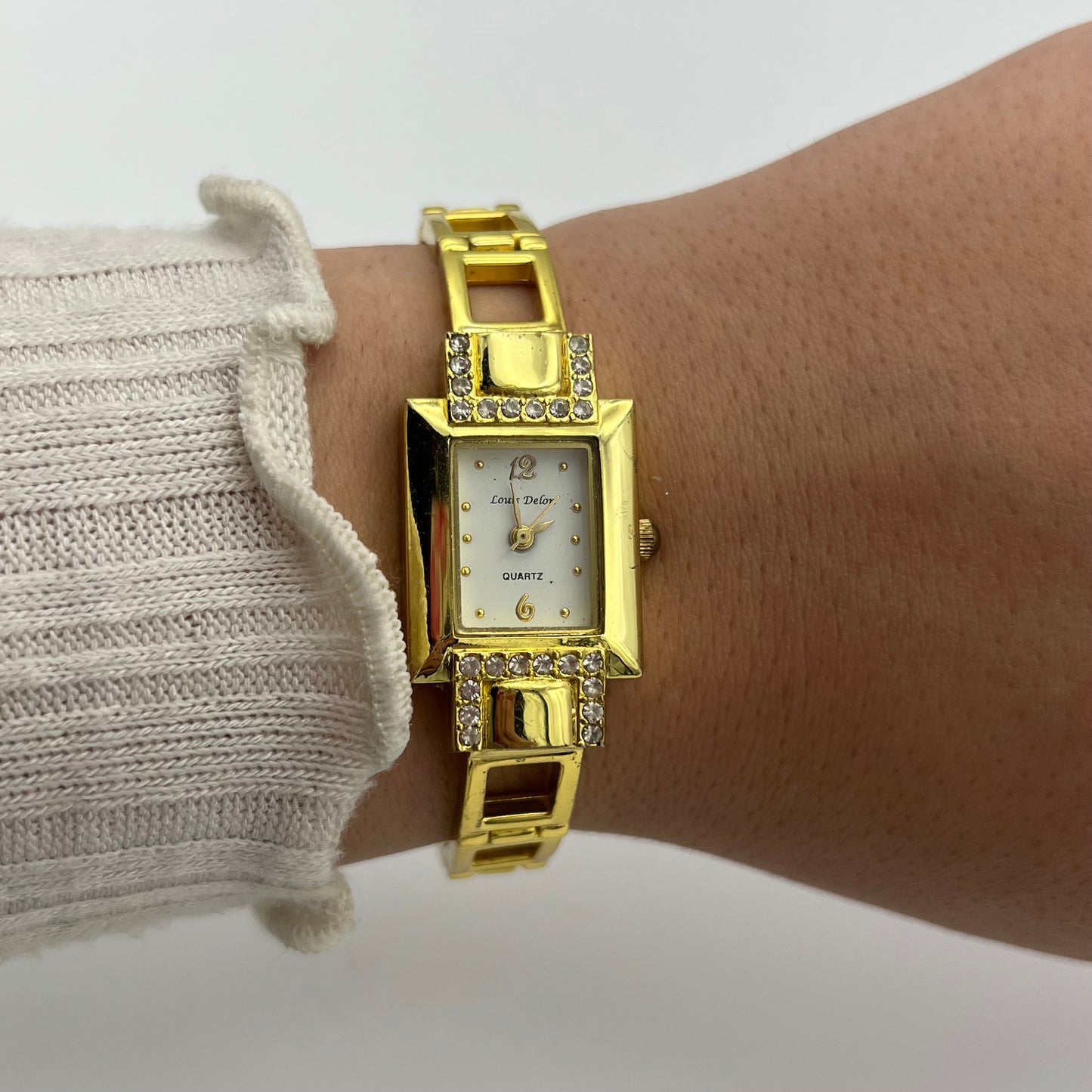 ✨ Gold-Toned Watch