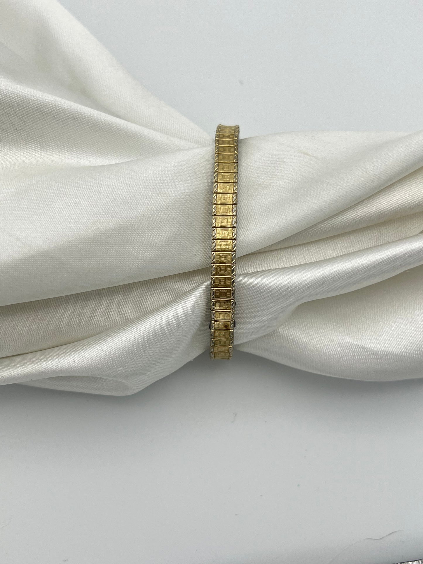 Dainty Gold Vintage Expansion Watch