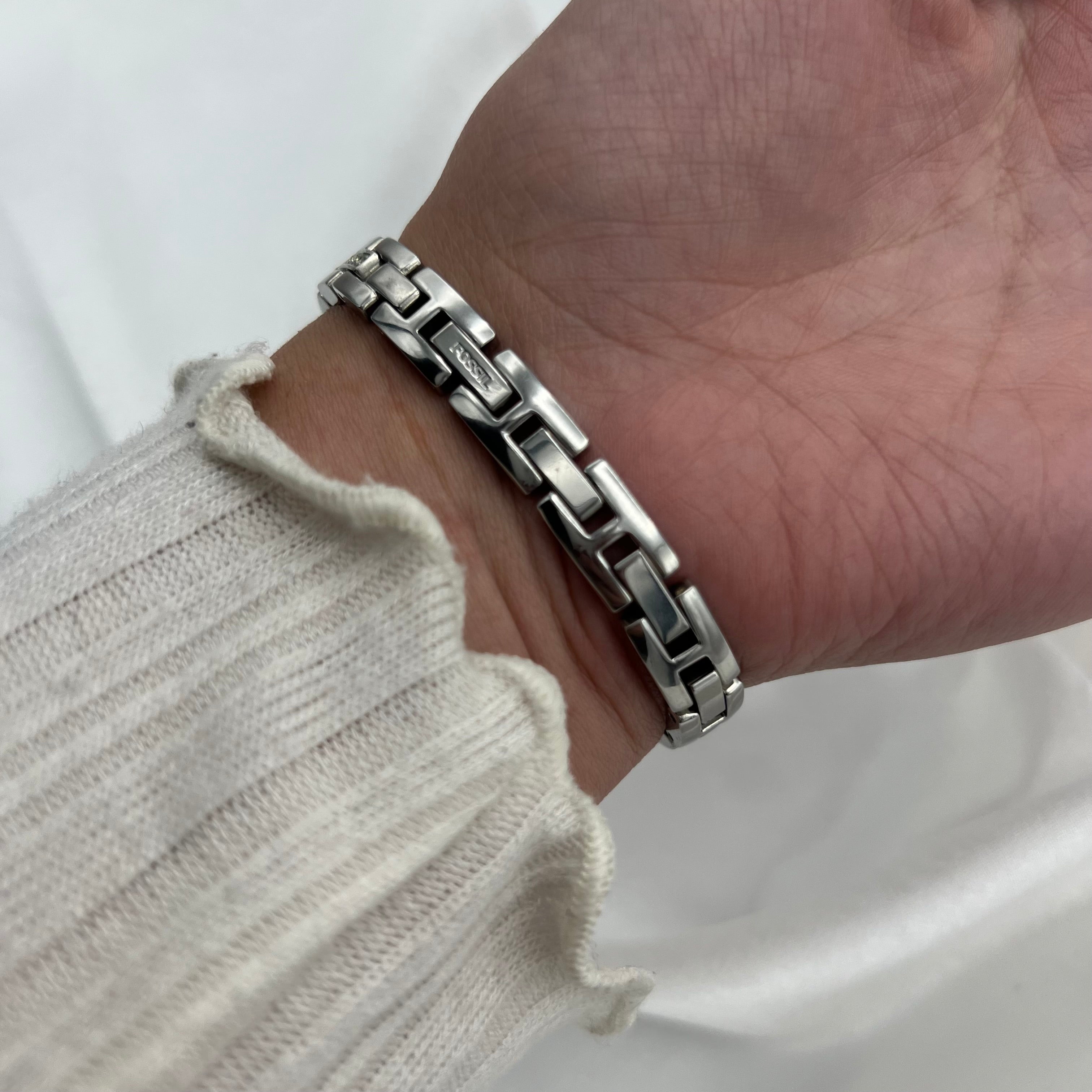 🩶 Silver-Toned Fossil Watch