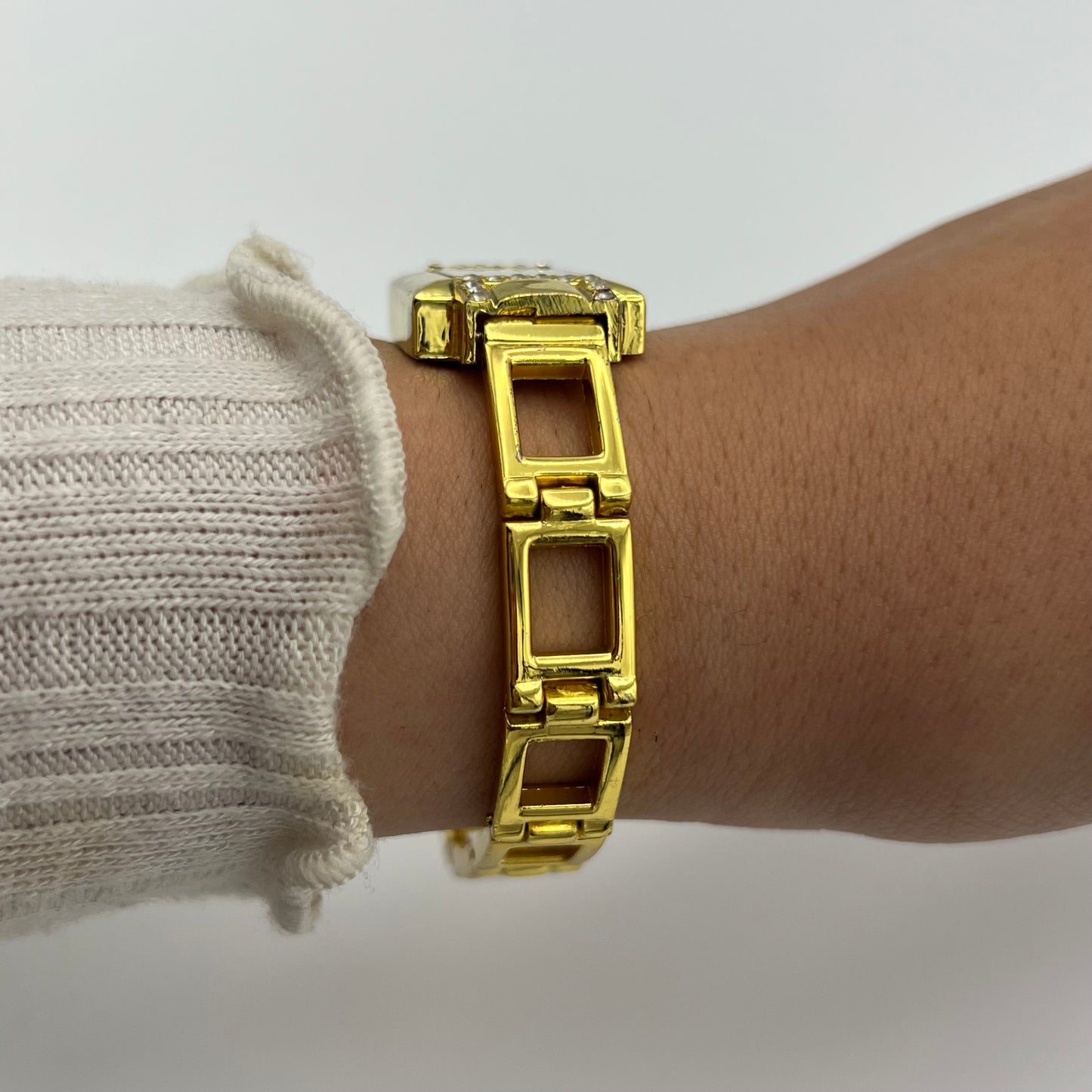 ✨ Gold-Toned Watch