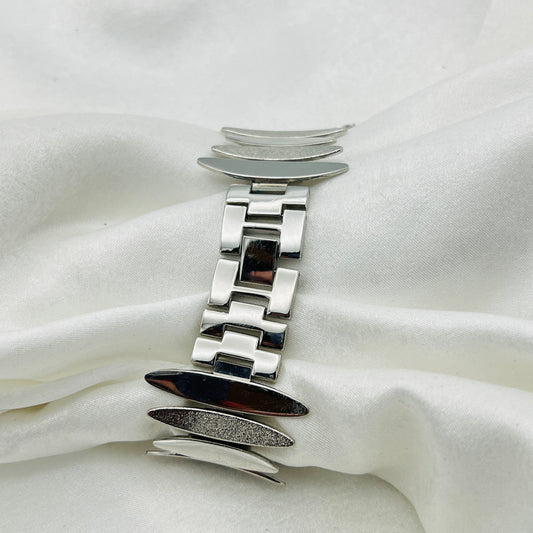 Unique Detailed Watch