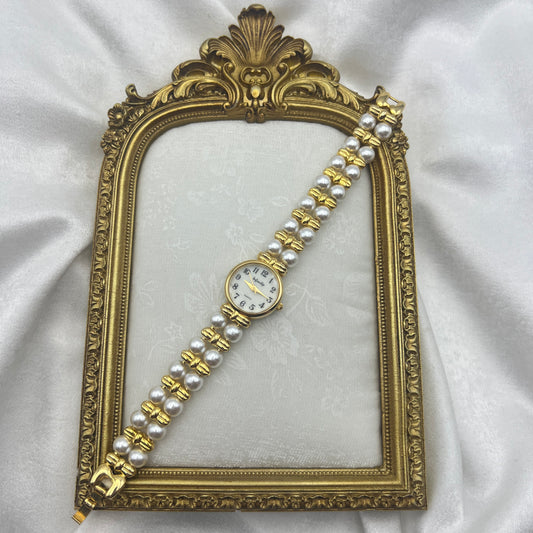 Stunning Pearly Gold Tone Watch