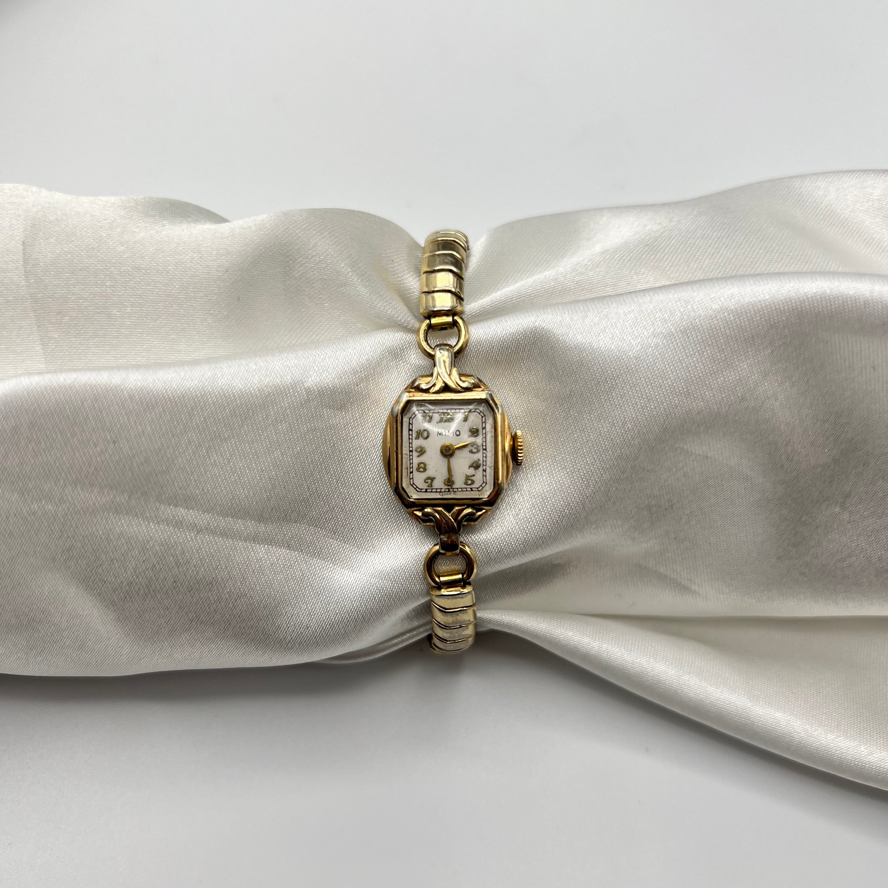 💛 1950s Gold Expandable Watch