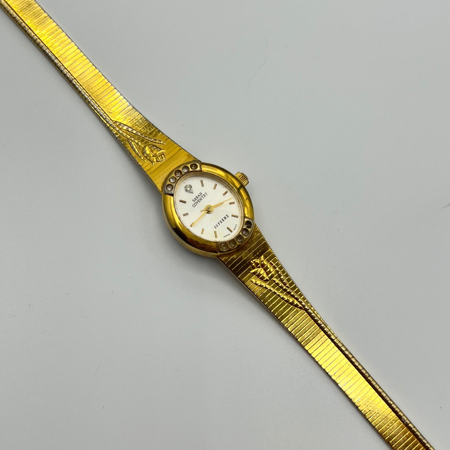 🌻🌷 Flower Detailed Gold Watch