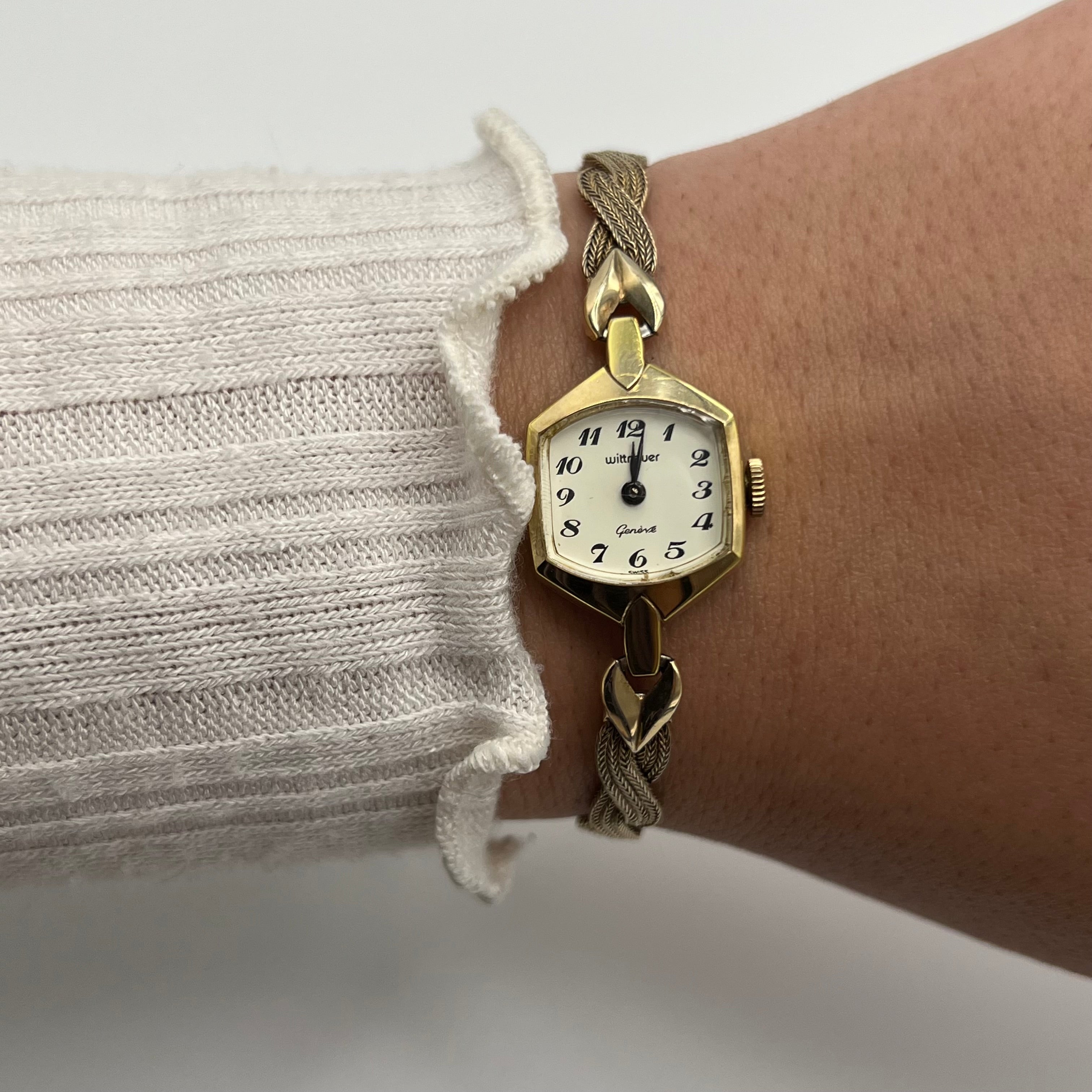 💛 Gold-Toned Wittnauer Watch