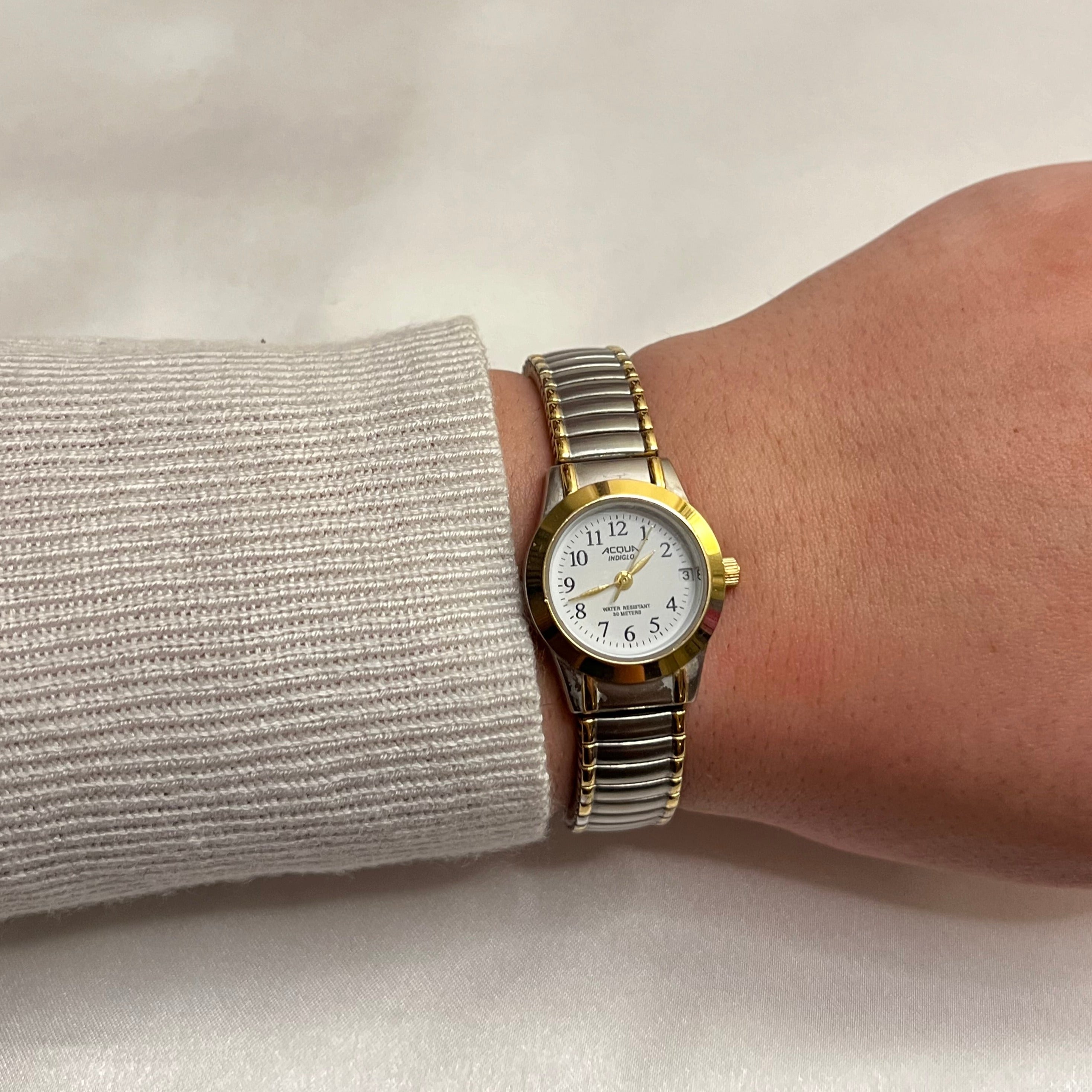 💛🤍 Two-Toned Round Face Watch