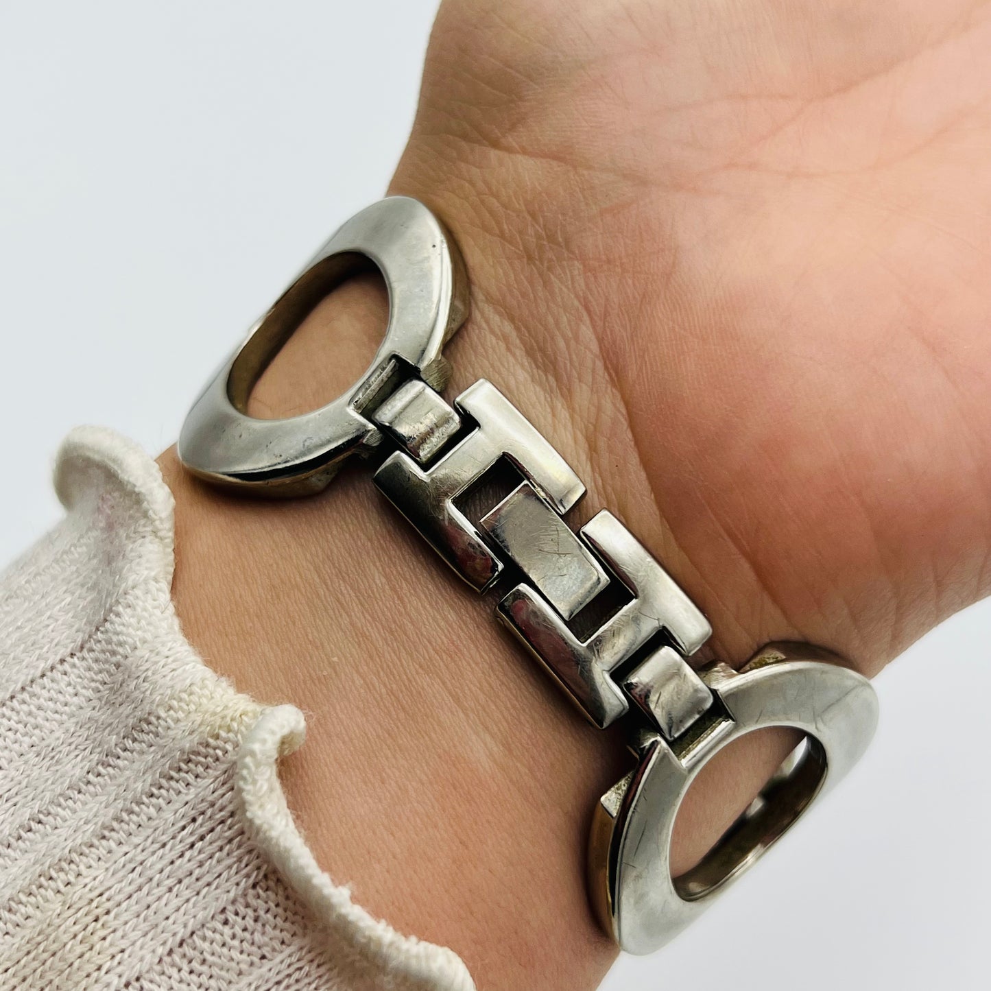 🩶 Silver-Toned Watch with Circle Detailing