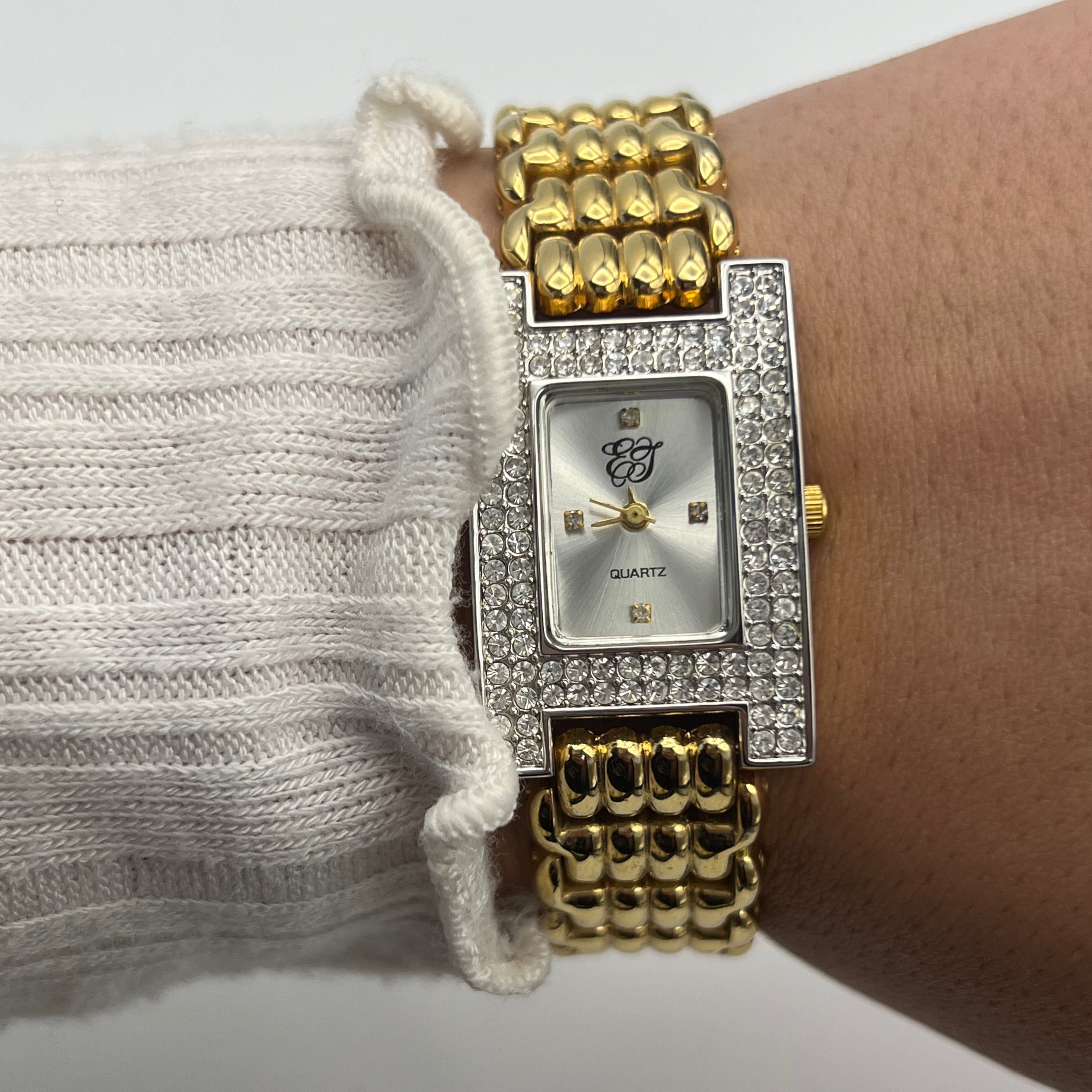 ✨ Gold-Toned Watch with Diamanté Dial