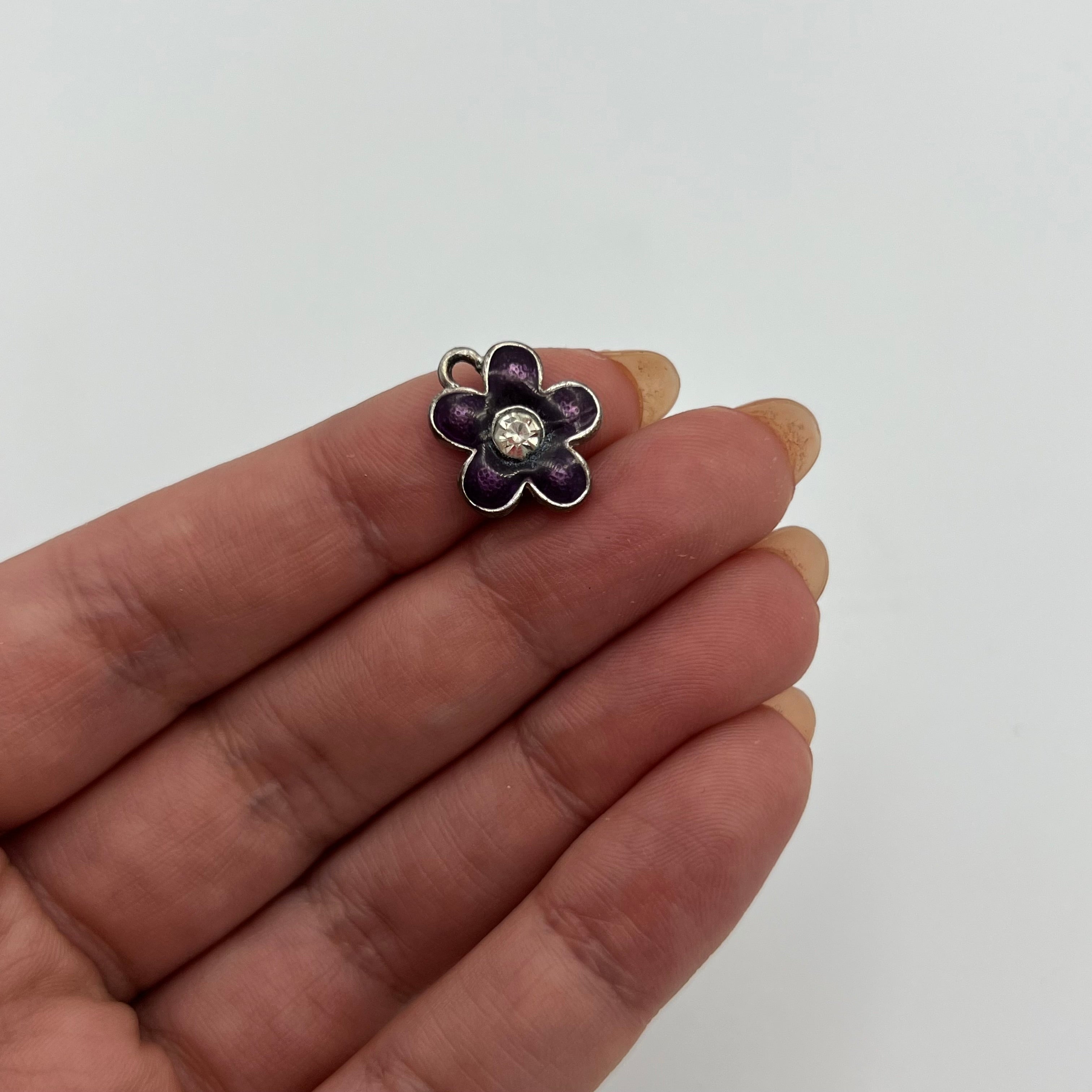 💜 Purple Flower Charm