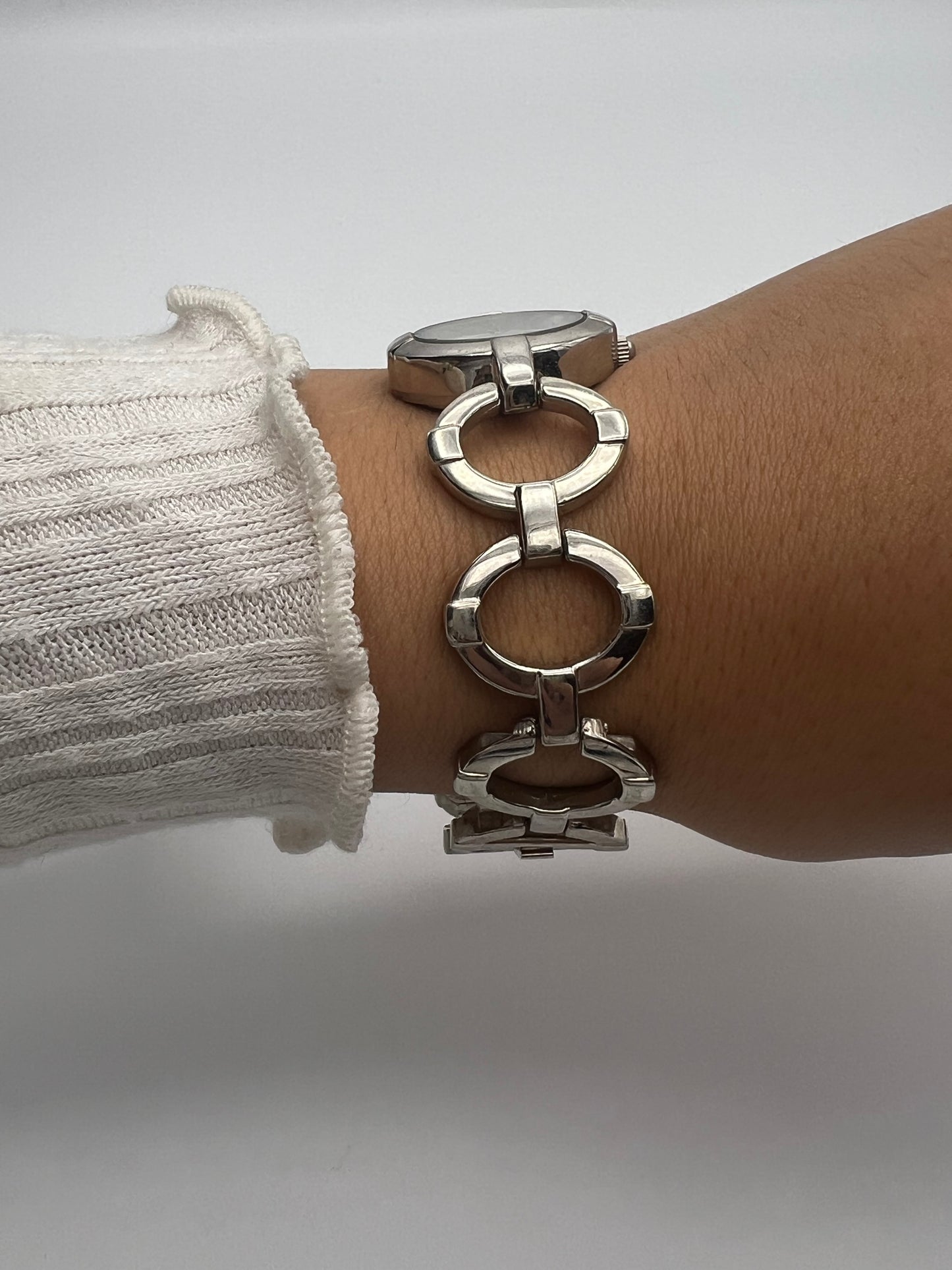 🩶 Silver-Toned Circle Detailed Watch