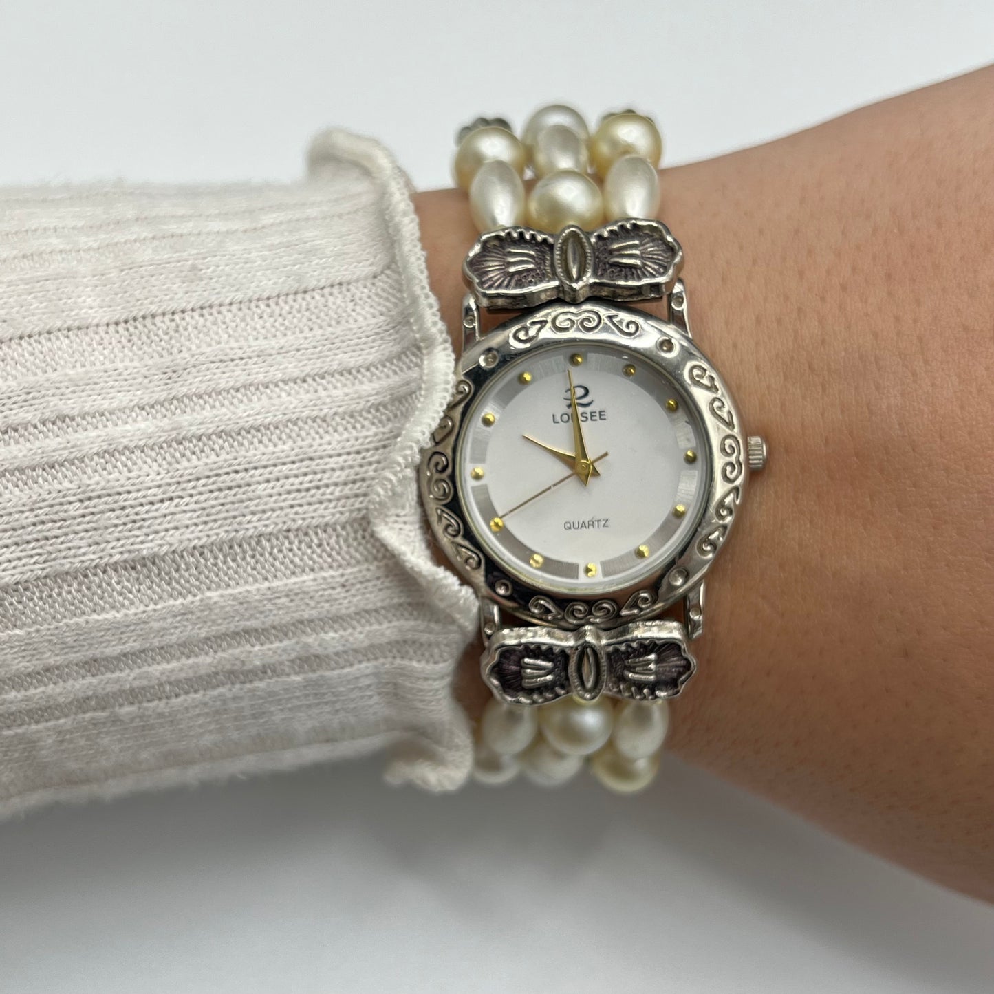 Silver-Toned Pearl Watch with Bow Detailing