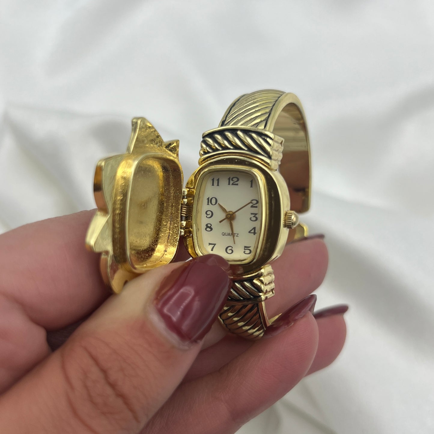 Poinsettia Flower Peek-a-boo Watch