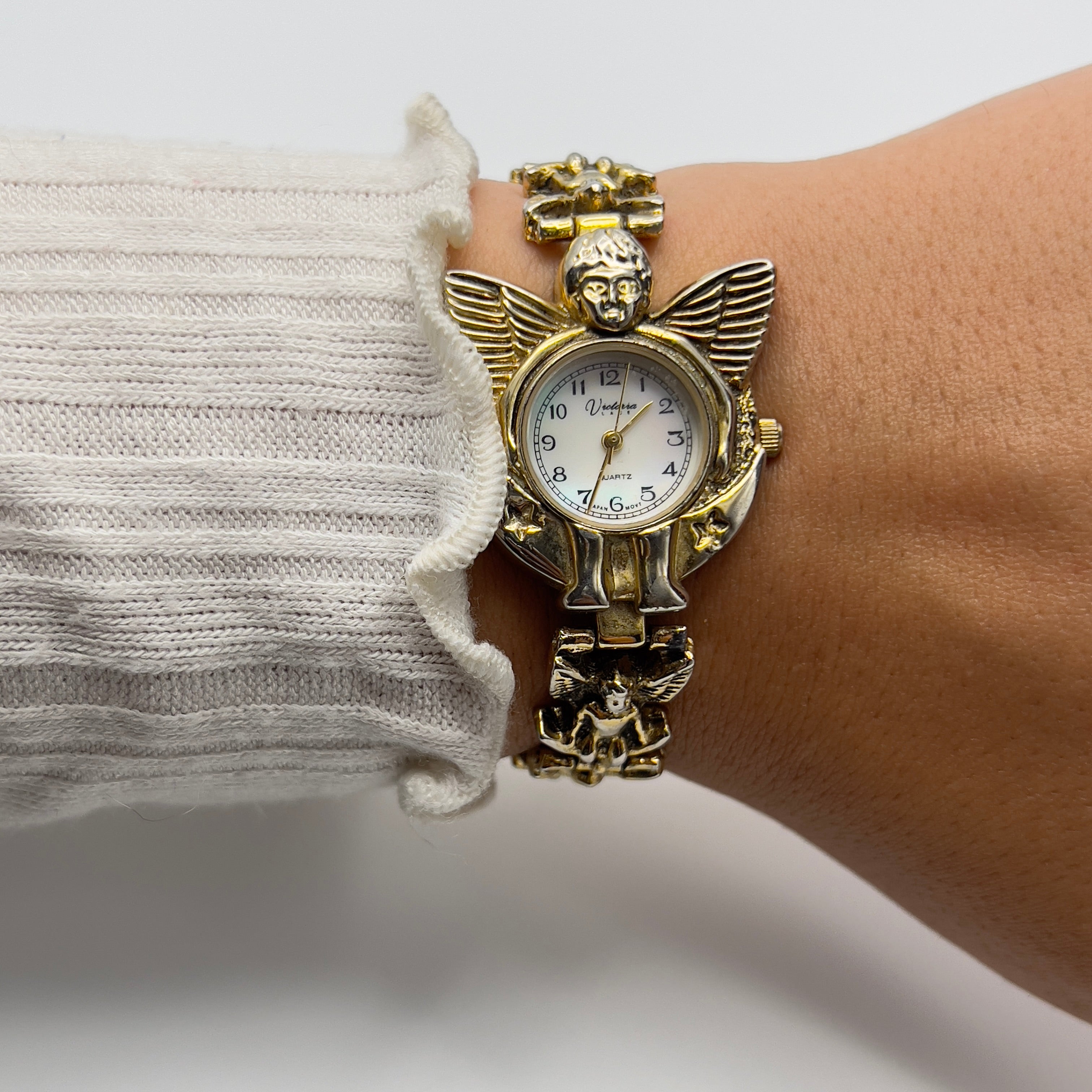 🌟💘 Rare Gold-Toned Angel Watch