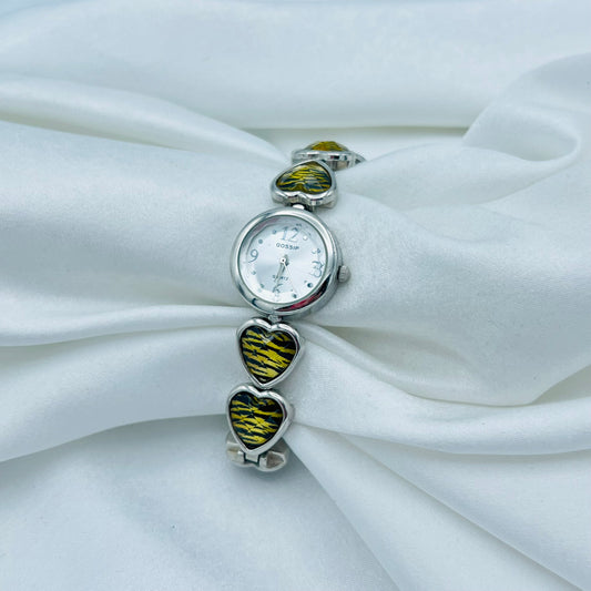 🩶 Tiger-Patterned Heart Watch