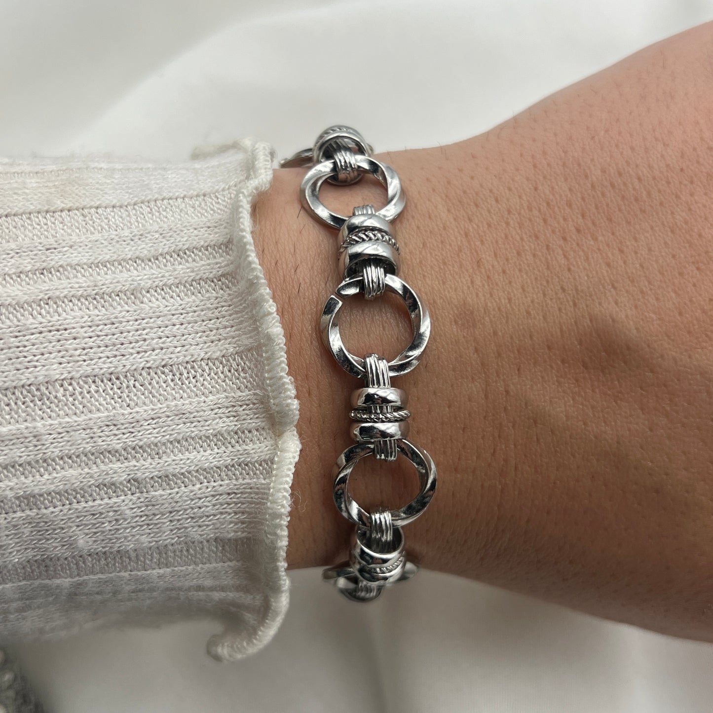 Twisted Circular Link Bracelet