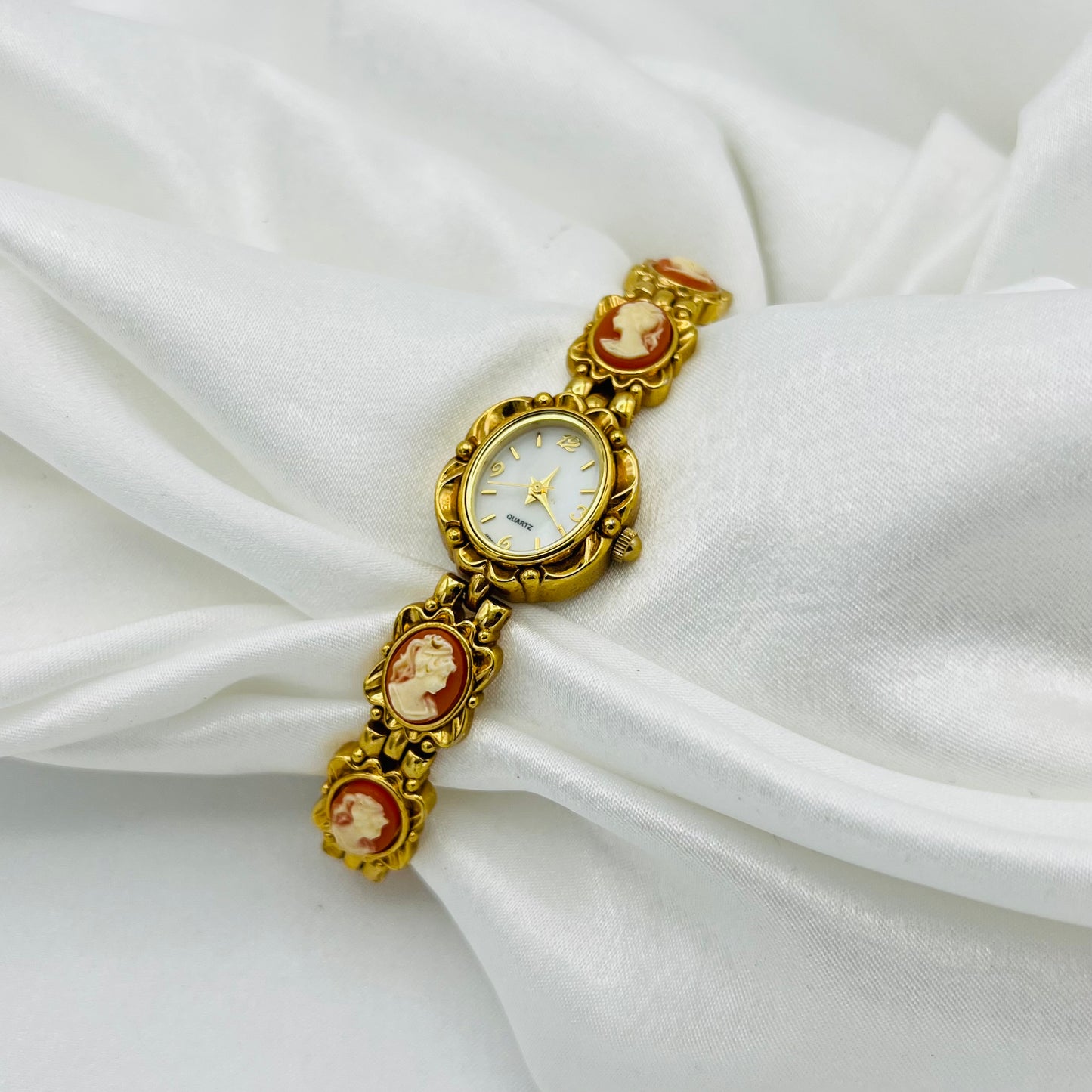 ✨ Gold-Toned Cameo Watch