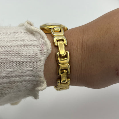 💛 Classic Gold-Toned Watch