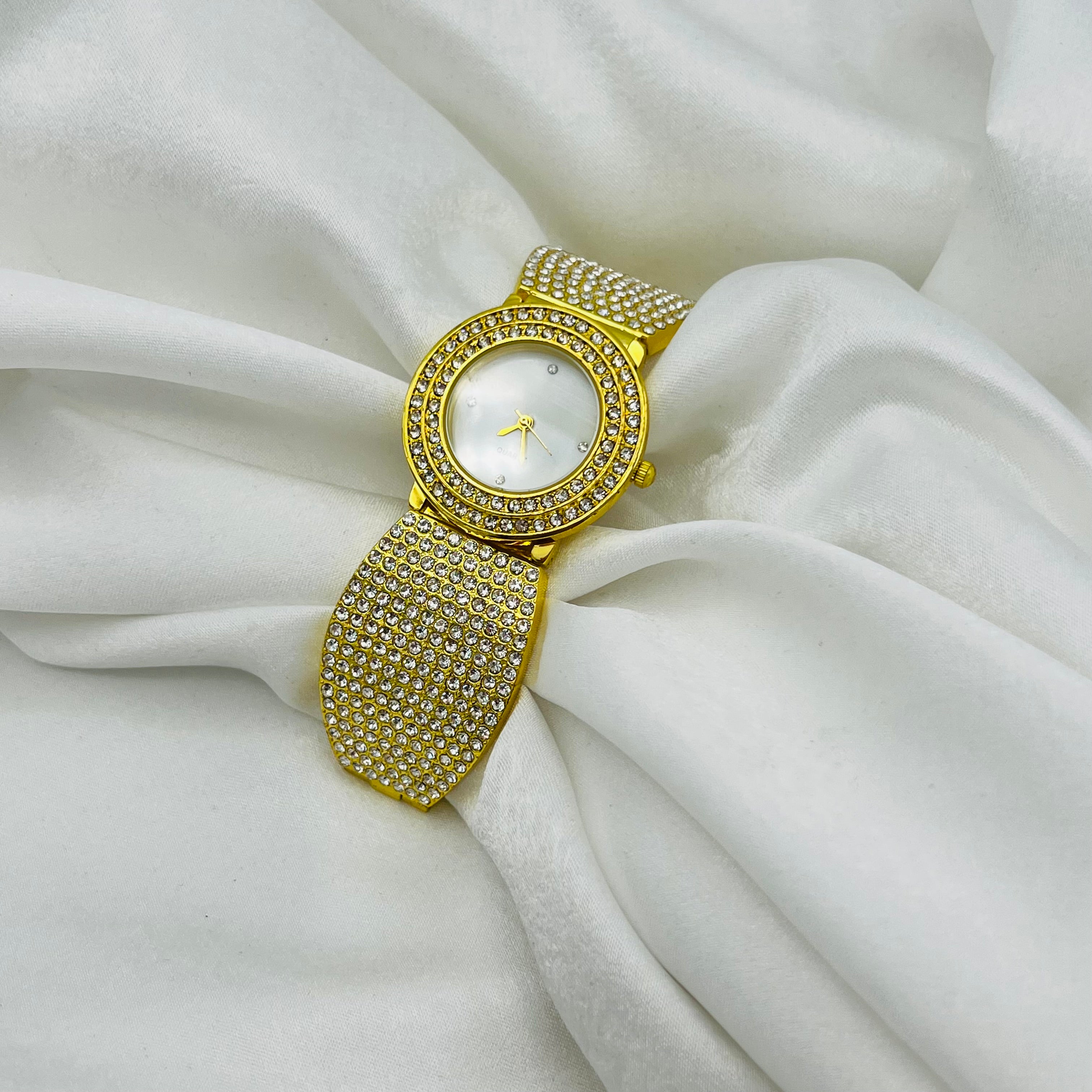 ✨💎 Diamanté Gold-Toned Watch