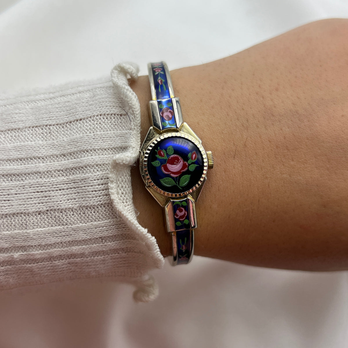 RARE Flower Peek-a-boo Watch