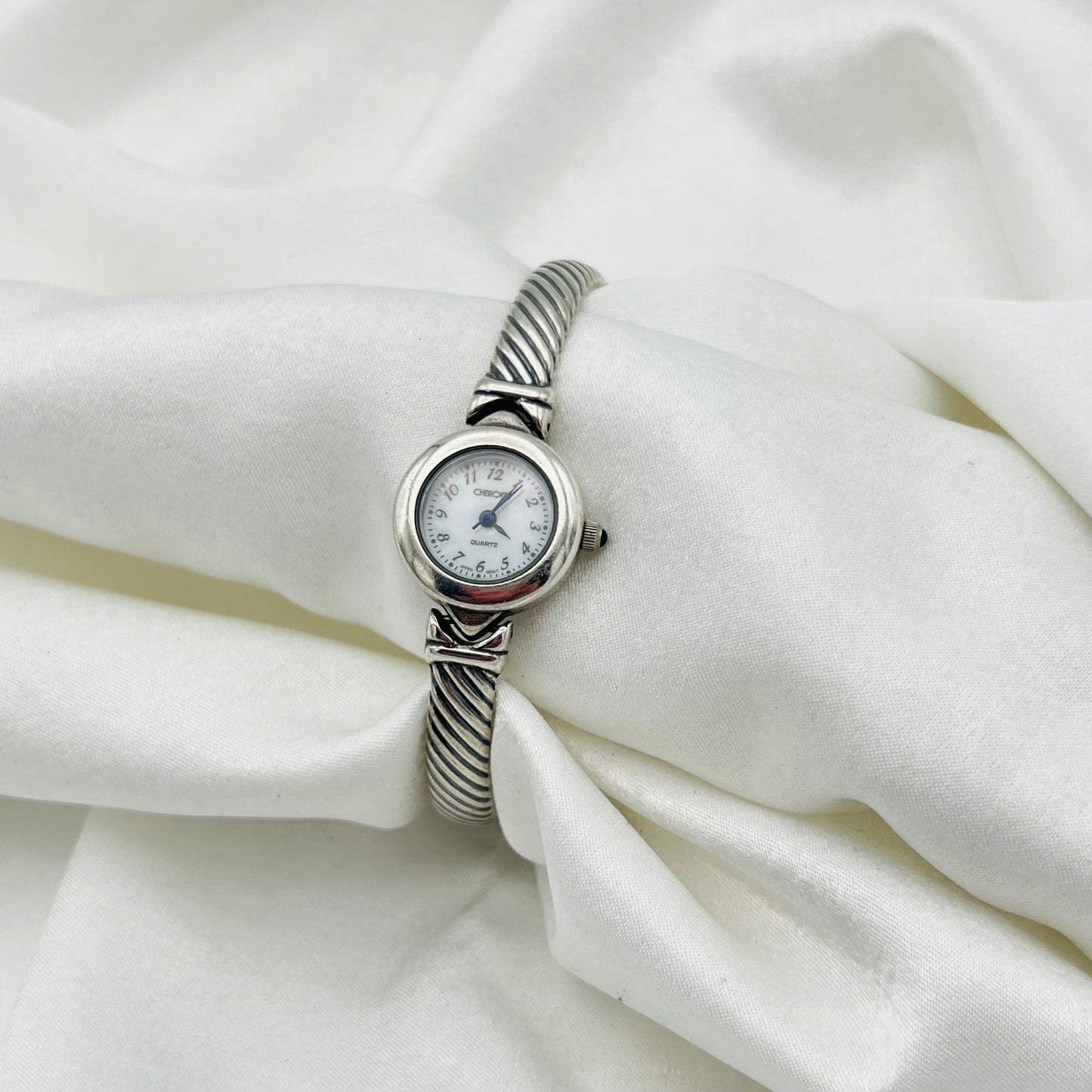 🩶Silver-Toned Watch
