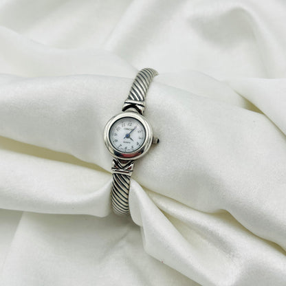 🩶Silver-Toned Watch