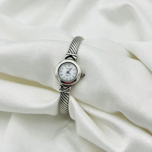 🩶Silver-Toned Watch