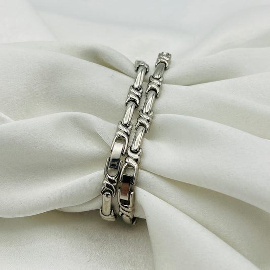 Pink Gemstone Silver-Toned Watch & Bracelet Set with Pink Mother of Pearl Dial