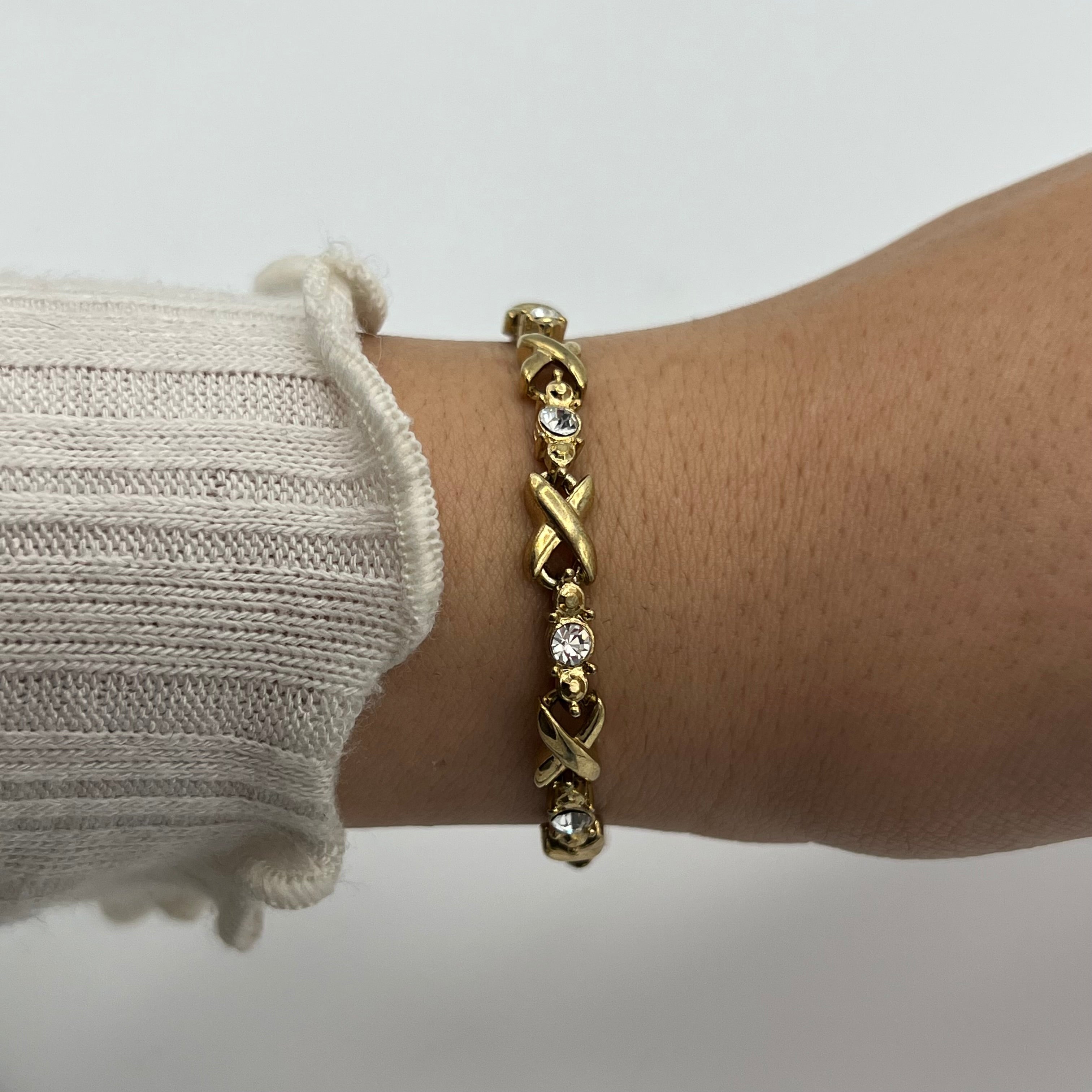 💎✨ Cute Diamanté Gold-Toned Bracelet