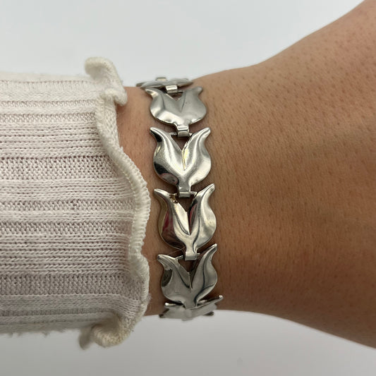 Cute Silver-Toned Bracelet