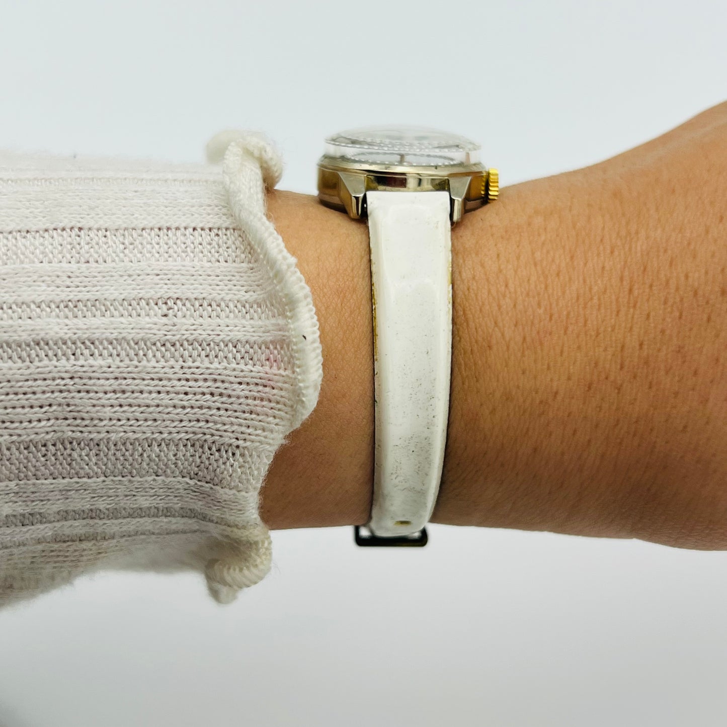 🤍 White Leather Watch