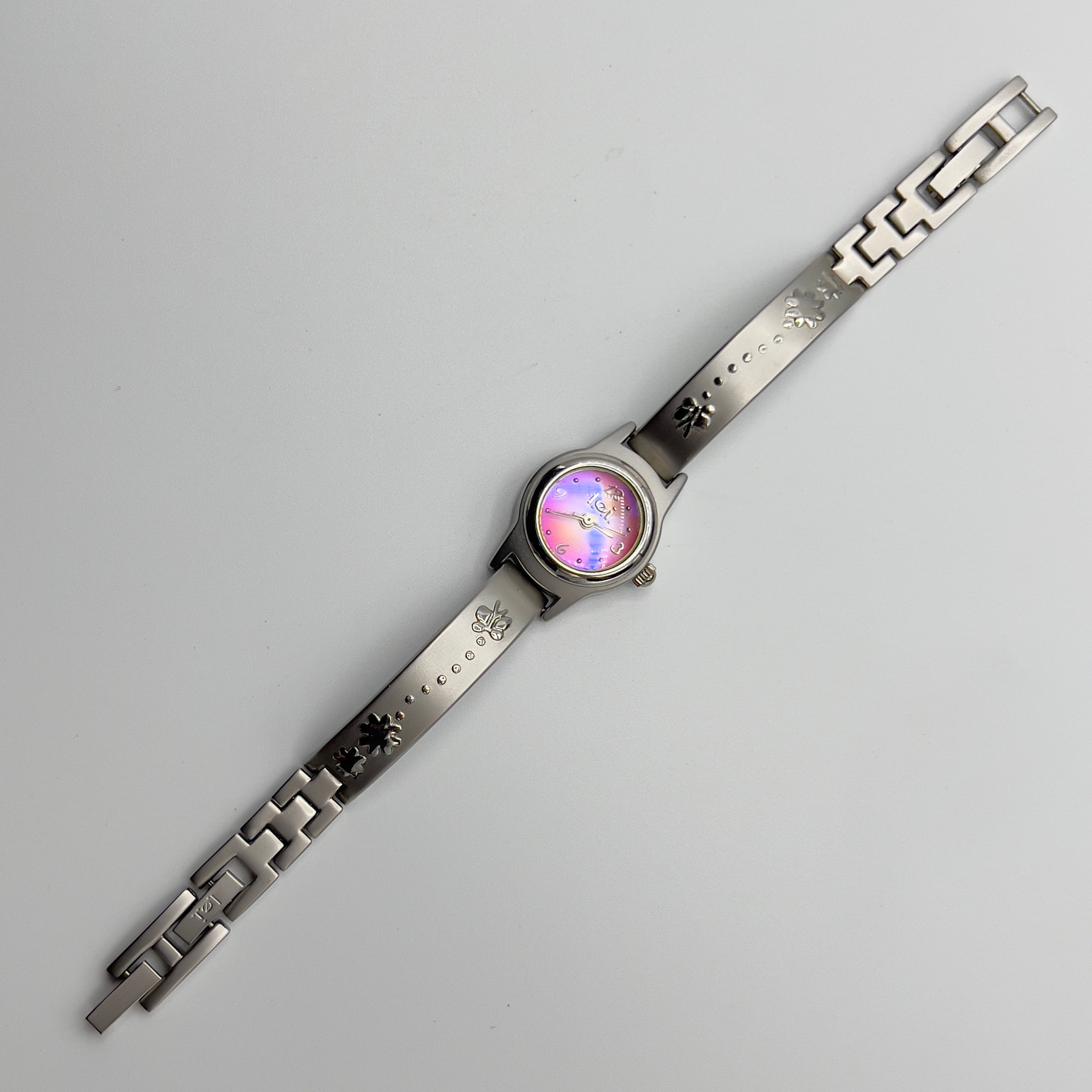 💜💞 Silver-Toned Watch with Iridescent Dial