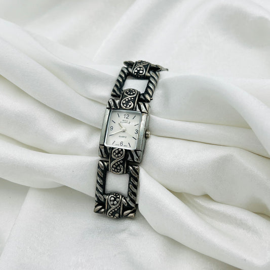 🩶 Gothic Style Watch