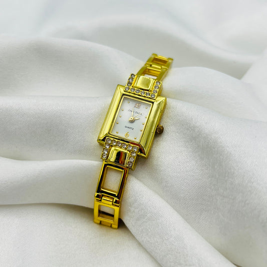 ✨ Gold-Toned Watch