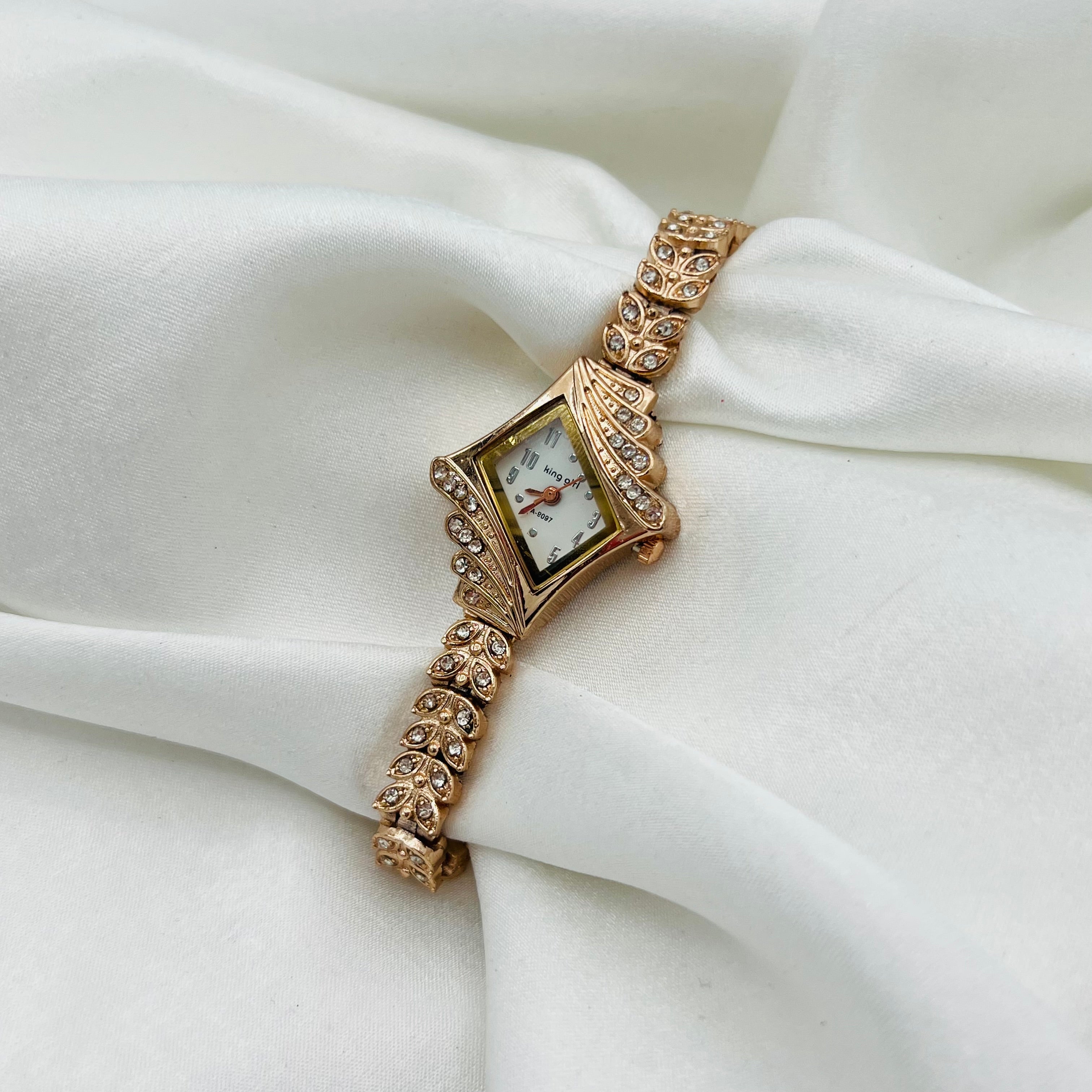 💕 Rose Gold-Toned Diamanté Watch