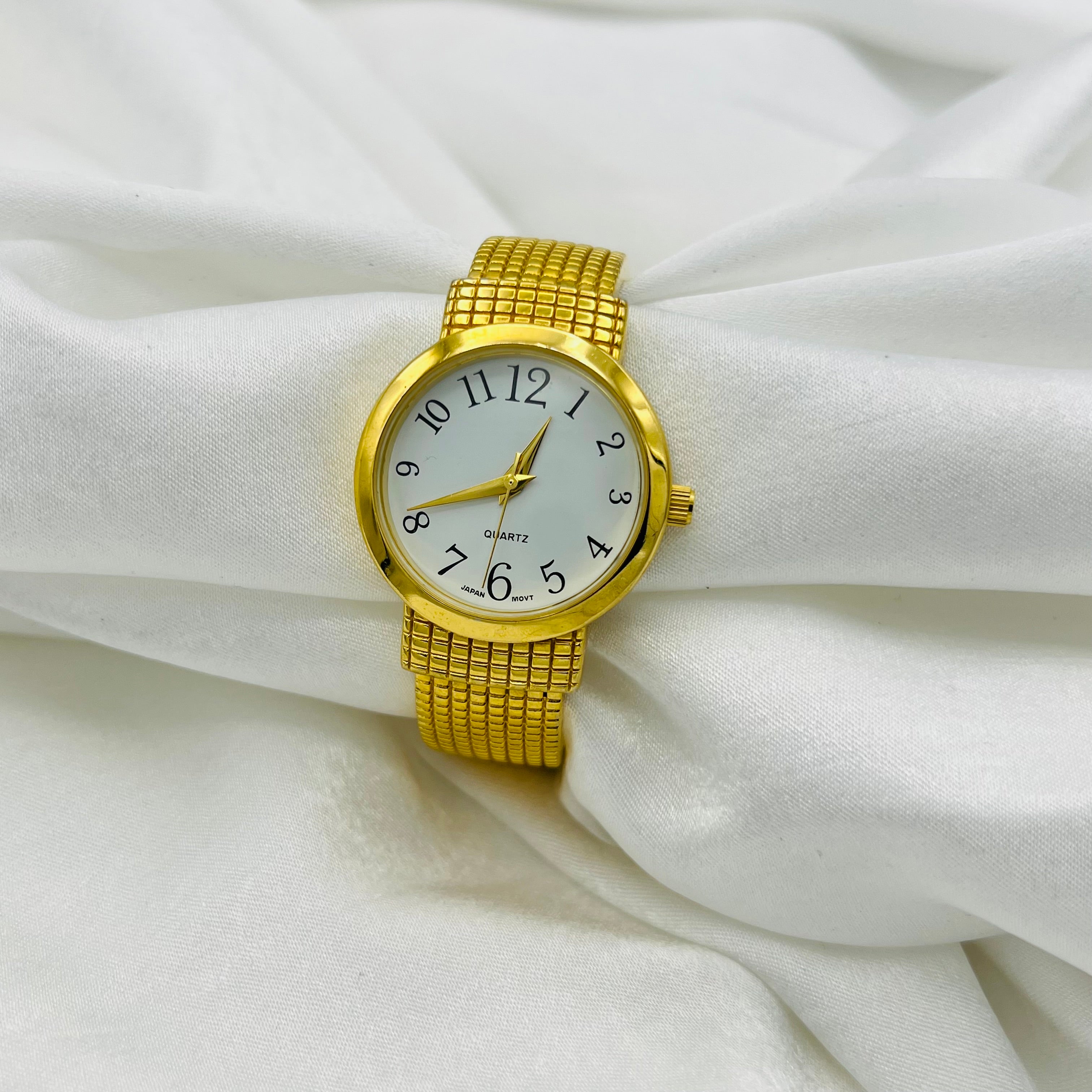 💛 Gold Round Face Watch