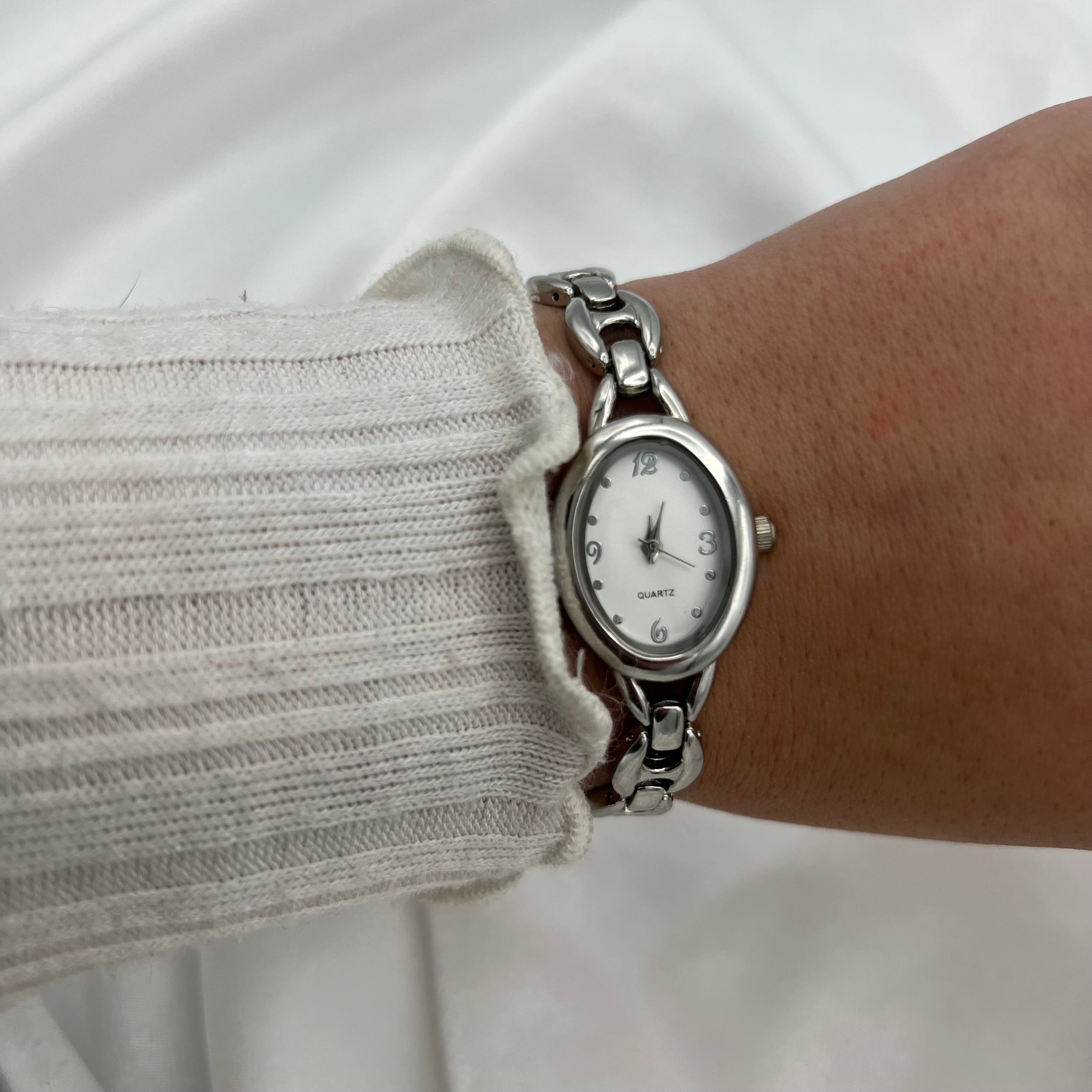 🩶 Silver-Toned Watch