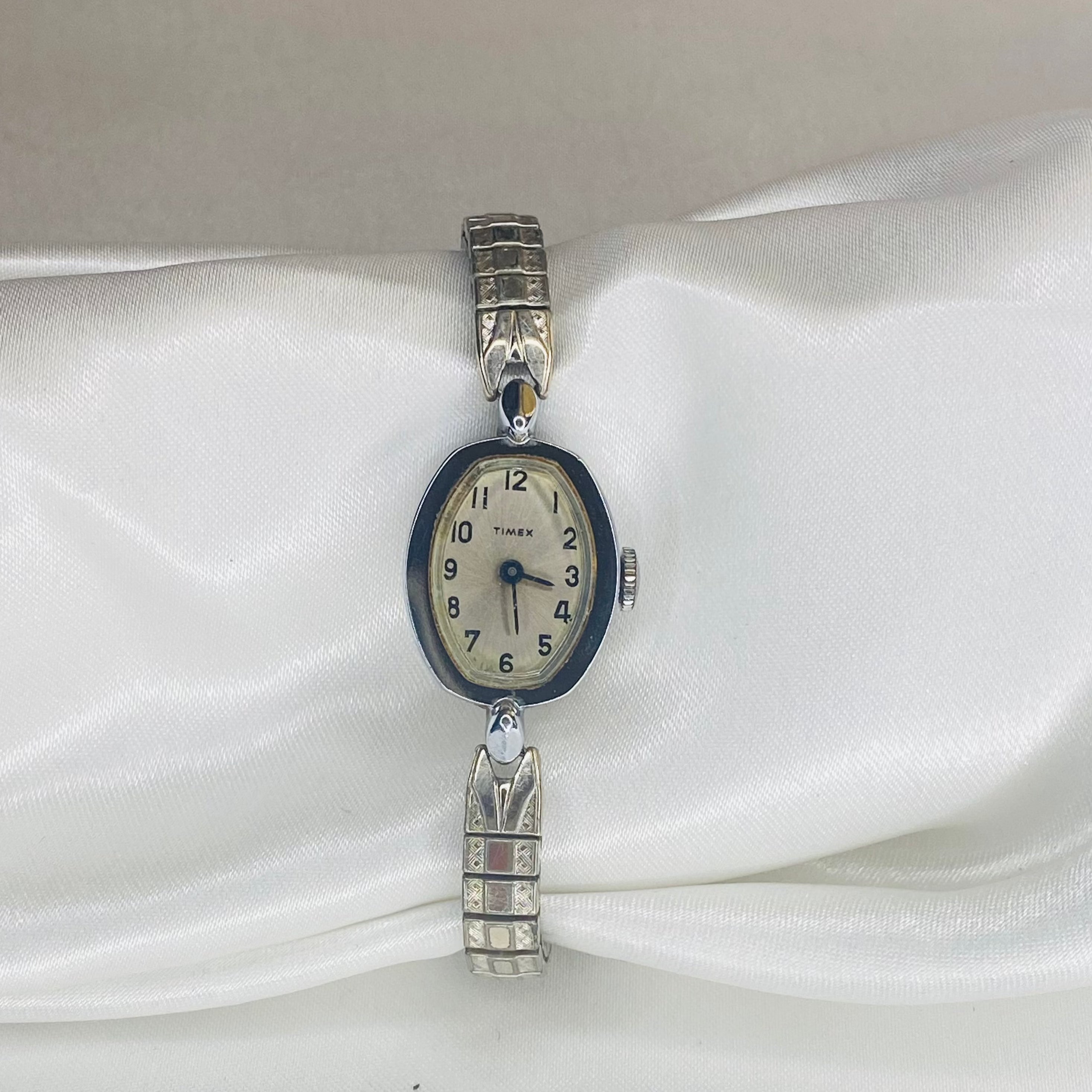 🩶 Dainty Silver Timex Watch