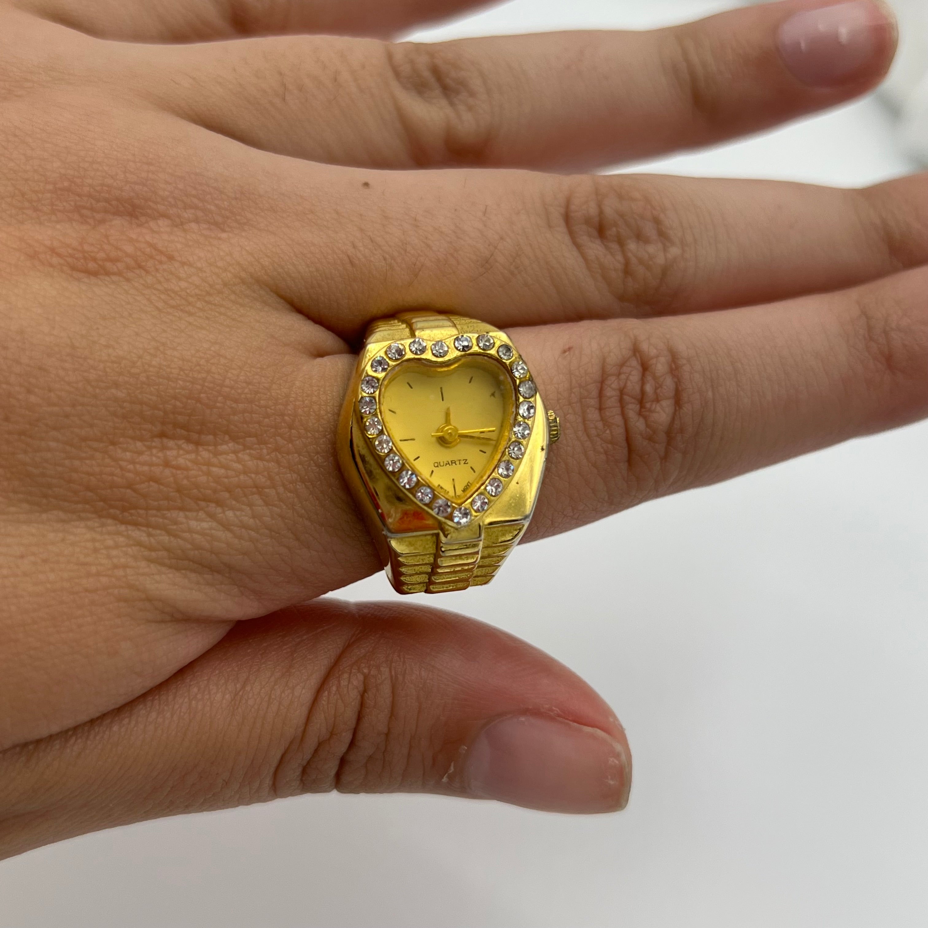 💛 Heart Watch Ring